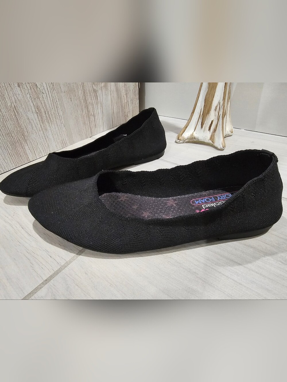 Skechers Black Knit Slip-On Flats Size  6.5 Womens